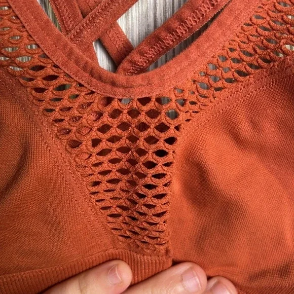 Women’s Victoria Secret Sport Bra Size Small - Picture 2 of 4